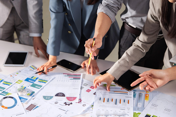 集團(tuán)管控中的決策權(quán)分配：原則、方法與優(yōu)化策略