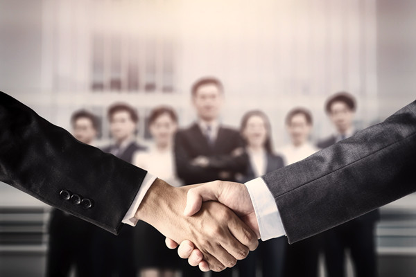 靈活應(yīng)對(duì)市場(chǎng)變化，調(diào)整經(jīng)營(yíng)計(jì)劃，確保企業(yè)持續(xù)發(fā)展