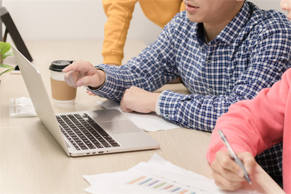 年度經營計劃執(zhí)行過程中，如何監(jiān)控進度與效果？